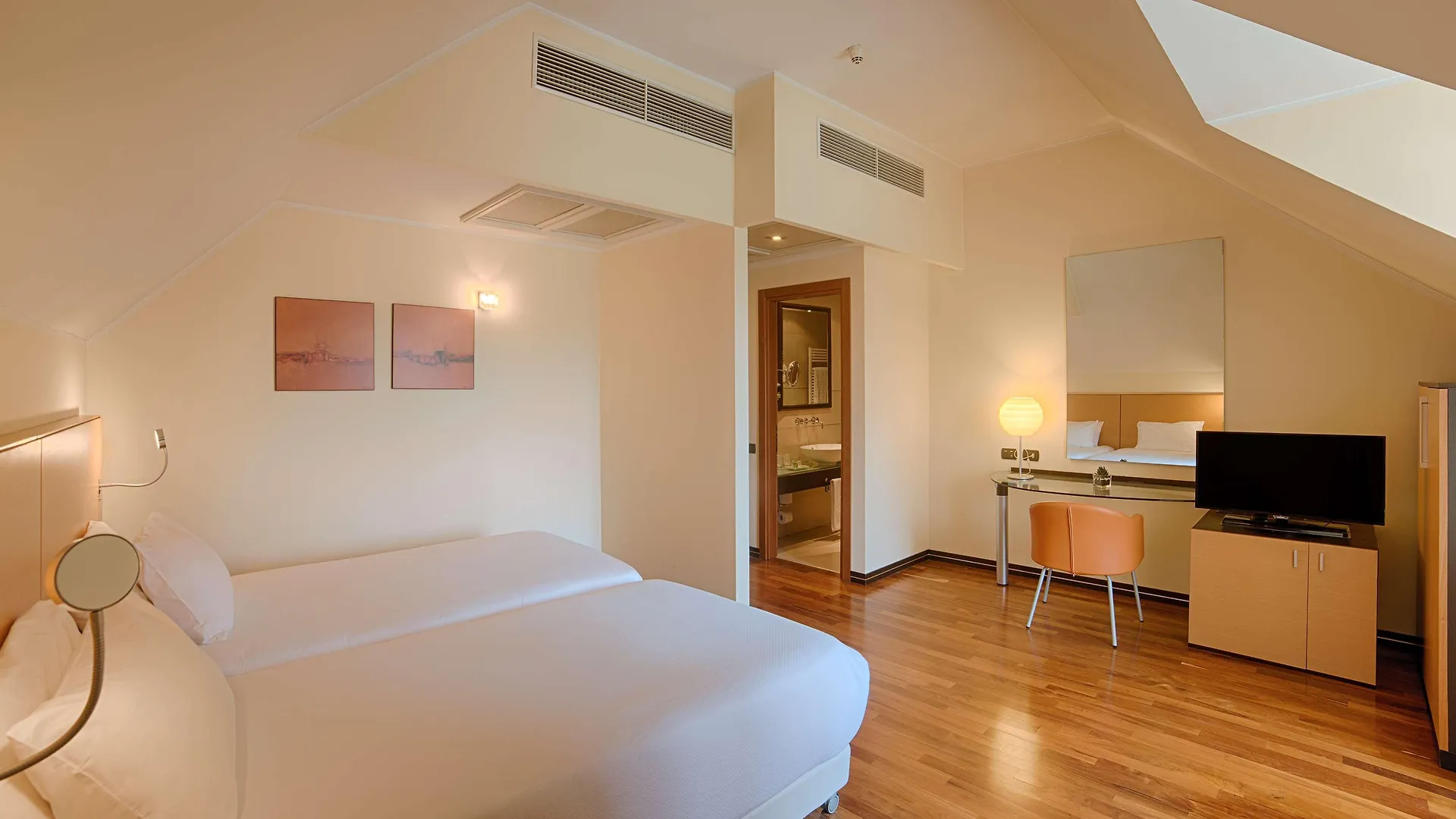 Hotel Nh Milano 2 Segrate 4*,  Italien
